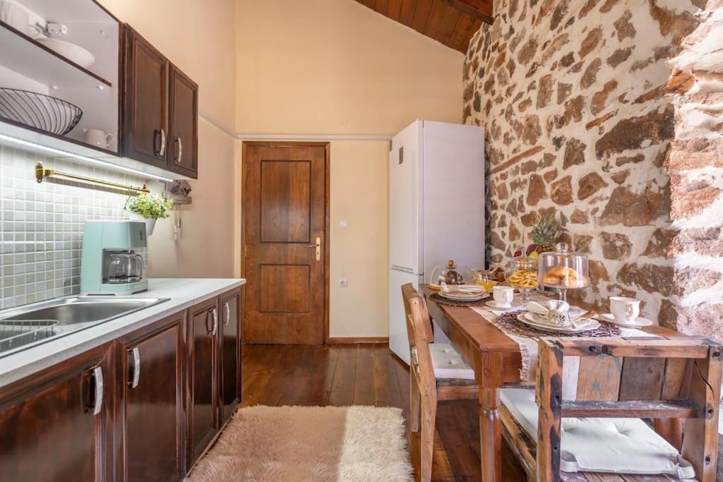 Stirida Stone House Holiday home