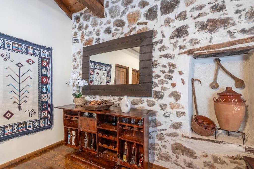 Stirida Stone House Holiday home