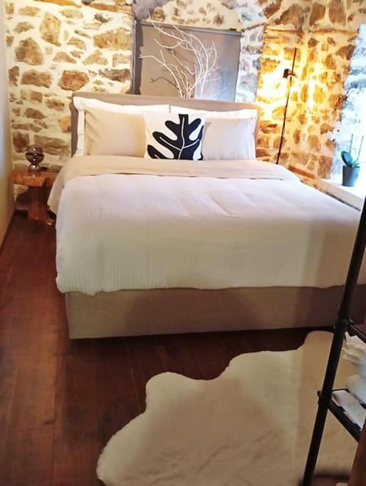 Stirida Stone House Holiday home Stirion