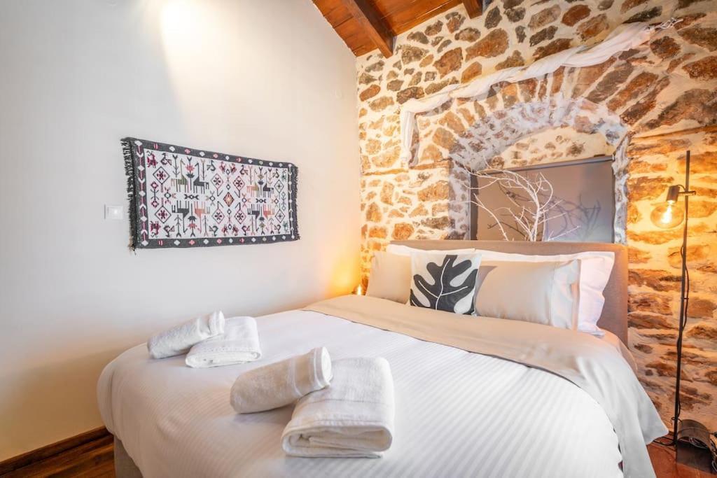 Stirida Stone House Stirion
