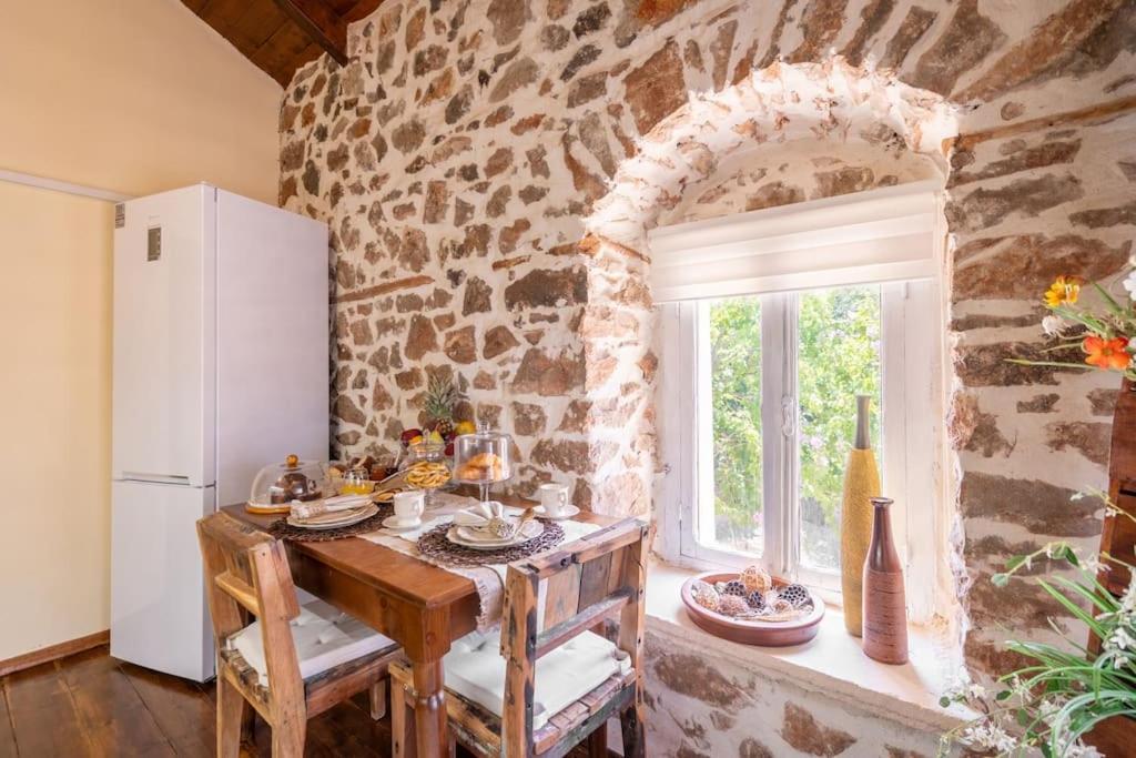 Holiday home Stirida Stone House