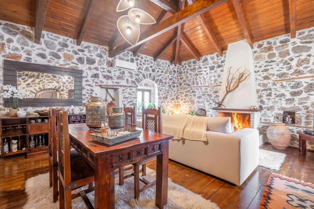 Stirida Stone House Stirion